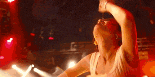 想当年｜《摆渡人》里的斗酒，徐克十几年前就玩过了