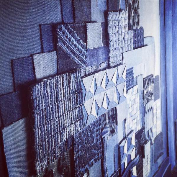 牛仔布作画，逼真还原生活场景