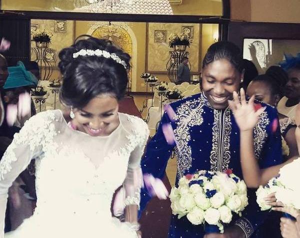 里约奥运女子800米冠军迎娶女友，安能辨其是雌雄？