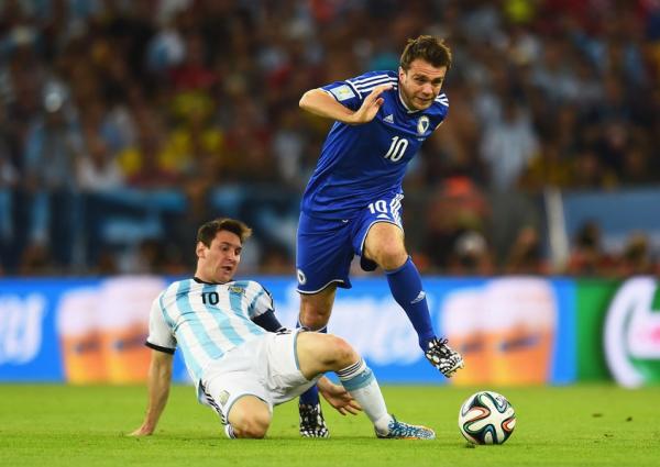 一名外援列举的中国足球罪状：官员太爱发言，球员像被圈养