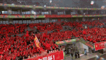 “最嫩”国足0比2输冰岛，王健林：中国杯不敢请水平太高的