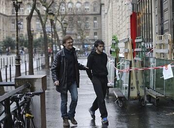 金·卡戴珊巴黎抢劫案最新进展：17人落网，年龄最大72岁