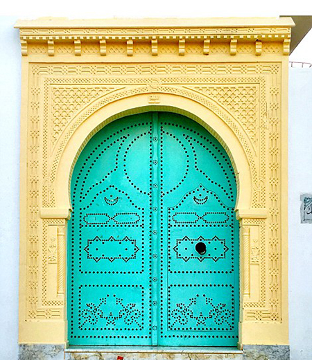 自拍已经过时，给“门”拍照成为了晒照界的新时尚