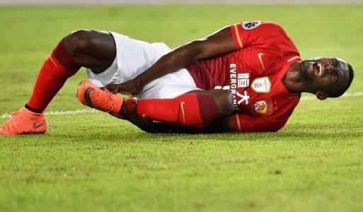 国际足坛评“十大贬值球星”，来中超的大牌占了一半