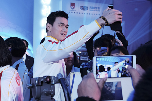 对话｜孙杨：拍综艺每天仍训练，前一天还输液，第二天就下水