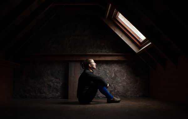 31岁妈妈携两娃自杀，产后抑郁祸首不只是激素变化