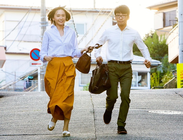 《太空旅客》：宇宙再美也挡不住这股恶心劲儿