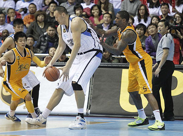 《精绝古城》里的“大粽子”是CBA球员！他的身高远超姚明