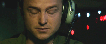 这不是一部轻松的电影，你会比主人公还着急