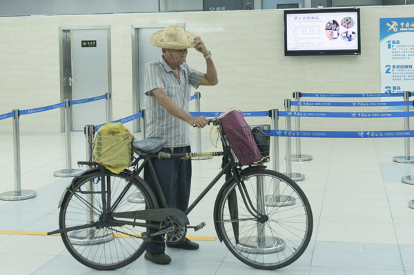 看展览｜聚焦海关摄影：独特语“境”，微观中国故事