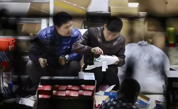 我在“假鞋之都”莆田花4个晚上买了一双最NB的NB鞋