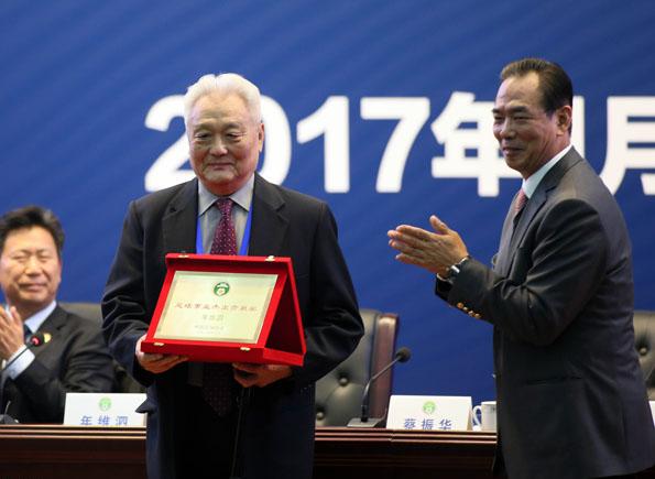 蔡振华承认地方足协改革缓慢，没了“权”连生存都成问题