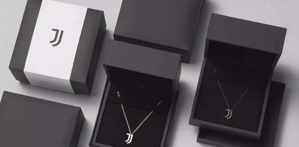 百年尤文把队徽改成了这样，球迷吐槽：这是要签林俊杰？