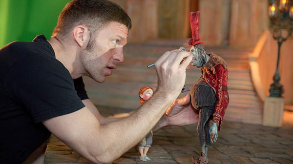 从耐克太子爷到动画片导演，他“写”了一封情书给东方