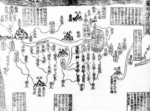 出土了大量汉代织锦的尼雅墓地墓主中很可能包括精绝国王