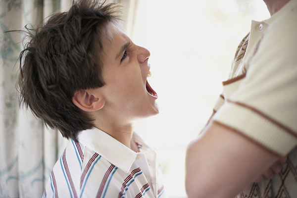 青少年无端发脾气，可能是抑郁症前兆