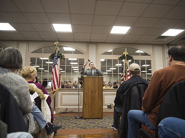 趣看｜美蜡像馆关门拍卖，“总统”和“第一夫人”遭打包带走