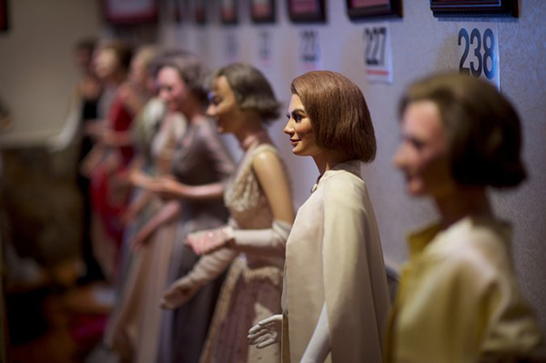 趣看｜美蜡像馆关门拍卖，“总统”和“第一夫人”遭打包带走