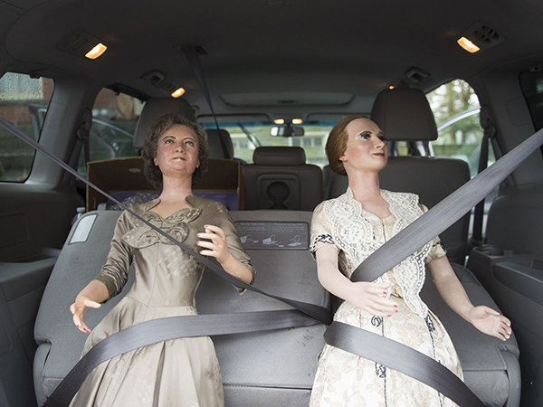 趣看｜美蜡像馆关门拍卖，“总统”和“第一夫人”遭打包带走