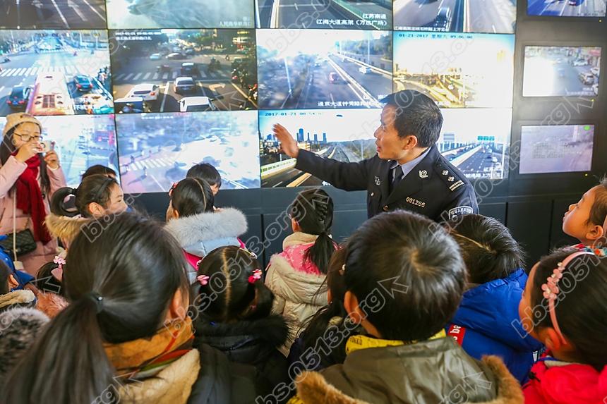 小学生交通监控中心长知识  (3).jpg