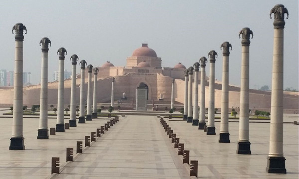 “最伟大的印度人”安倍多伽尔：多次批判甘地，引领印度变革