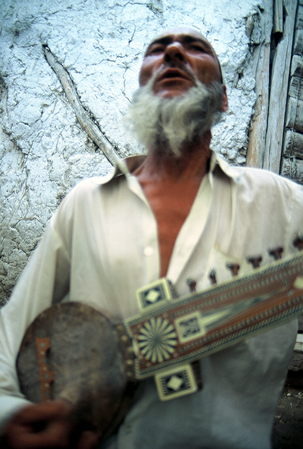 刀郎吾斯曼·斯迪克睡着了，我们想念他