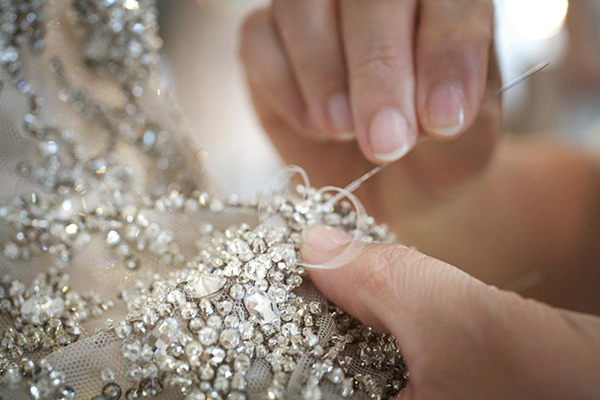 时装品牌符合什么标准才够格上巴黎高定时装周？