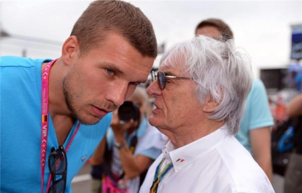 人物｜“独裁者”伯尼：成就了F1，也毁掉了F1