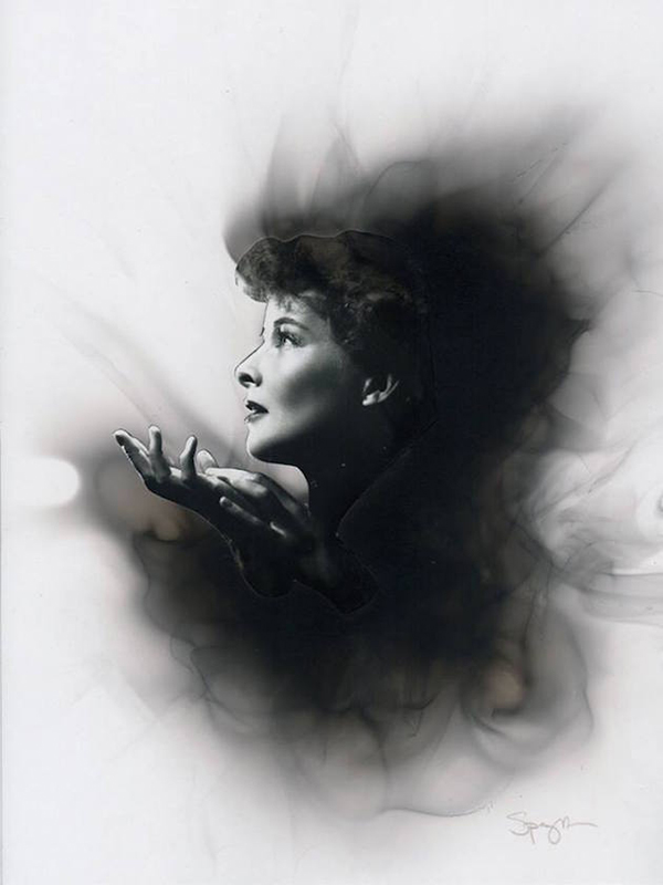 趣看｜用火焰烹制艺术，带着烟熏味的绘画作品