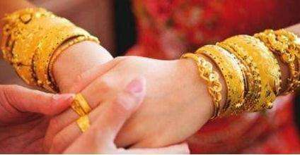 被“彩礼”标签化的婚姻：婚姻无罪，彩礼太贵｜寻找返乡路