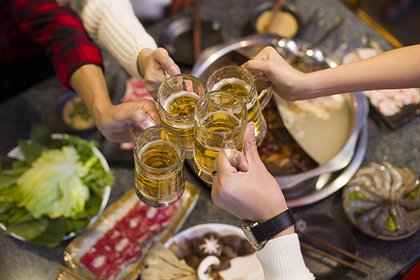 假期频现急性酒精中毒，专家：解酒防醉不可能，少喝为好