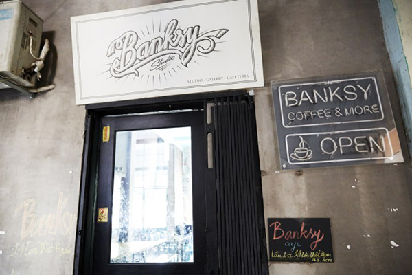 走进胡志明放克咖啡馆