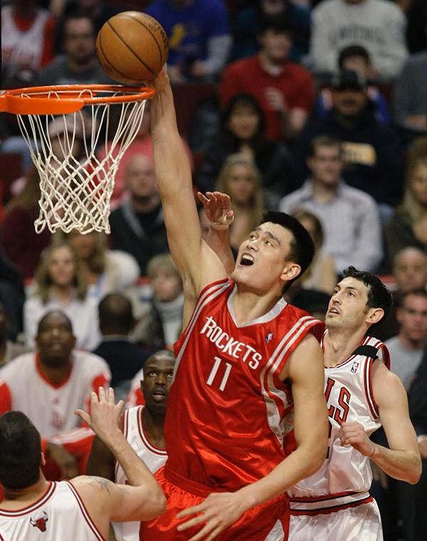 范甘迪自述眼中的姚明：非常独特的领袖，执教他万分荣耀