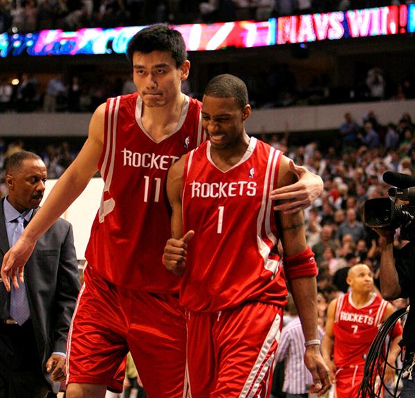 范甘迪自述眼中的姚明：非常独特的领袖，执教他万分荣耀