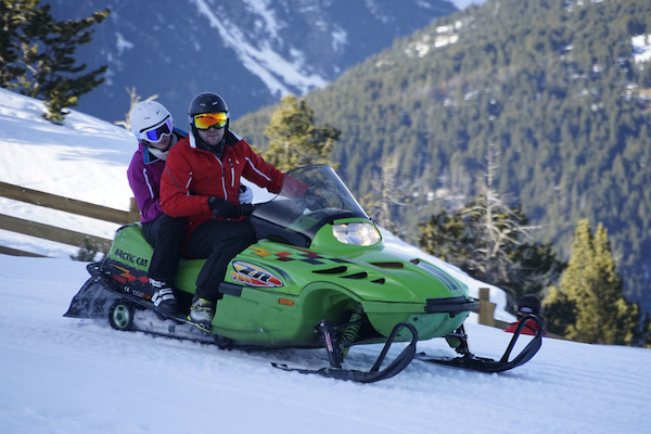 忘记阿尔卑斯，去比利牛斯山滑雪吧
