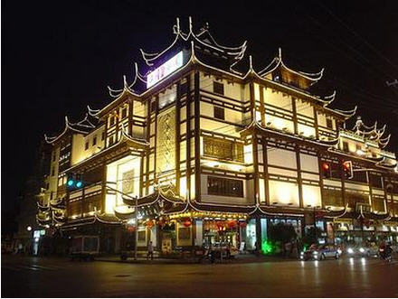 从草根菜系到大雅之堂：本帮菜在上海滩的身世沉浮