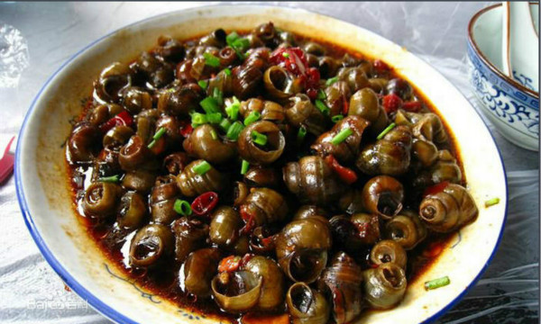 从草根菜系到大雅之堂：本帮菜在上海滩的身世沉浮