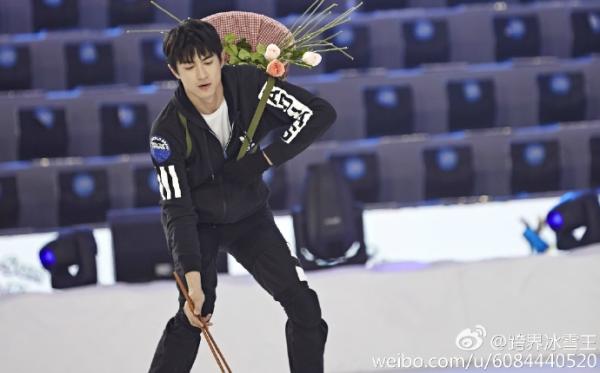 光明日报评明星跨界：别只想着“圈钱圈粉”