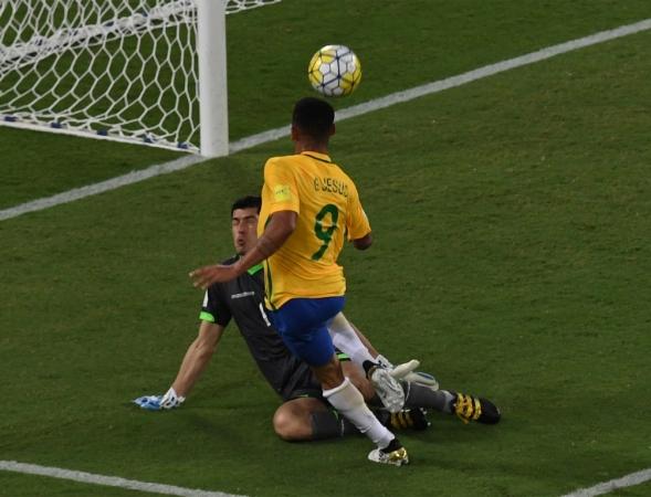 曼城“小耶稣”拯救瓜迪奥拉，巴西队的9号球衣找到了新主人