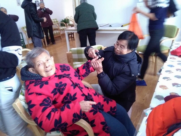 看望老人7.jpg