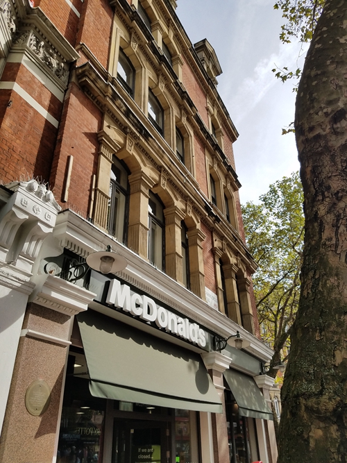 《书城》专稿|沈胜衣：查令十字街，书和电影内外的故事