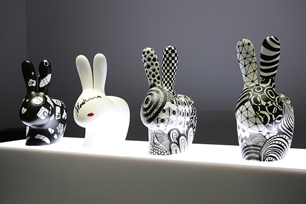 元宵节怎么过？逛迪士尼时顺道去看“艺术范”兔儿灯