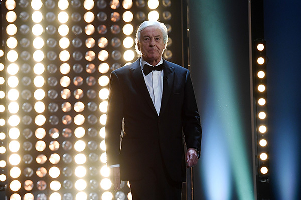 柏林电影节开幕，特朗普隔空“抢戏”