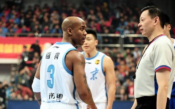 CBA办公室：马布里被停赛有理有据，怪翻译没道理