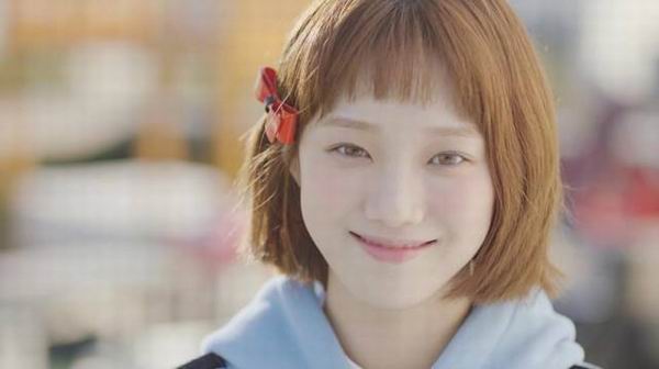 让桃花力满满的元气妆容打造秘诀