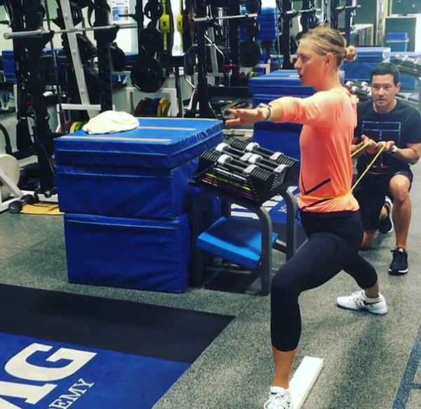 外卡拿到手软！卷土重来，即将复出的莎娃都等不及了