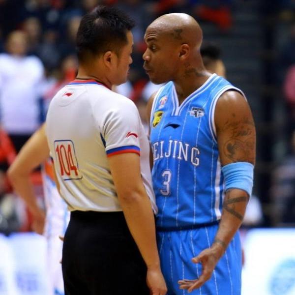 继新华社后，人民日报也向马布里们开炮：别忘自己是干什么的