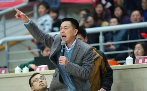 篮协：对CBA执法拙劣心急如焚，裁判职业化还要8到12年