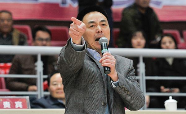 篮协：对CBA执法拙劣心急如焚，裁判职业化还要8到12年