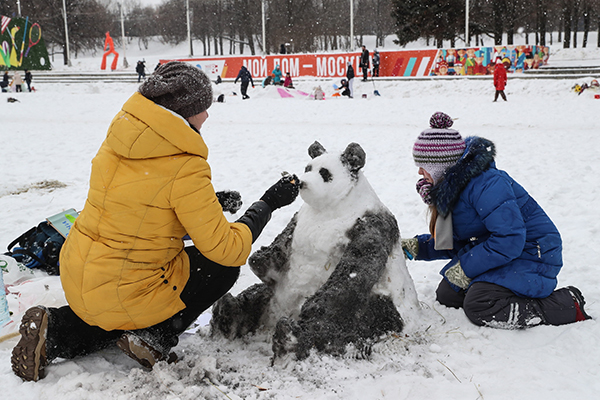 趣看｜莫斯科举办堆雪人大赛，看战斗民族如何“斗雪人”